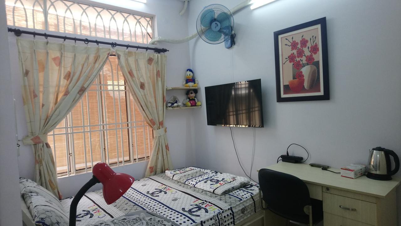 Thuy Huong Homestay Ho Chi Minh City Bagian luar foto